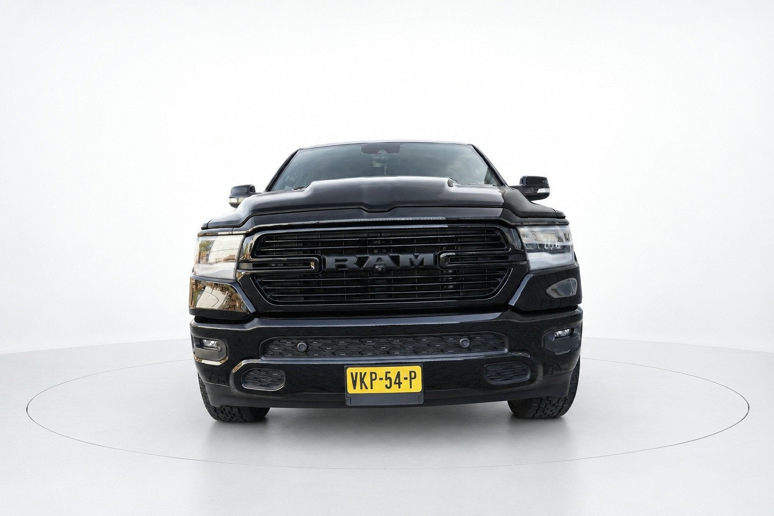 Dodge Ram 1500 5.7 V8 4x4 Crew Cab 6'4 LUCHTVERING LPG, Auto's, Automaat, Gebruikt, 5654 cc, Zwart