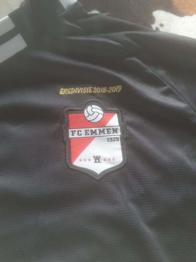 FC Emmen Thuisshirt 2018-2019 Eredivisie, Sport en Fitness, Voetbal, Maat L, Ophalen of Verzenden, Zo goed als nieuw, Shirt