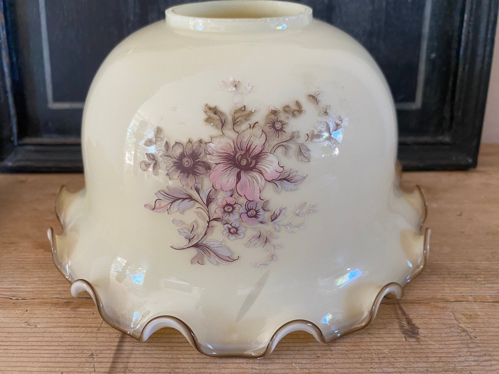 Opaline / melkglas lampenkapje met bloemen, Huis en Inrichting, Lampen | Hanglampen, Ophalen of Verzenden, Zo goed als nieuw, Minder dan 50 cm