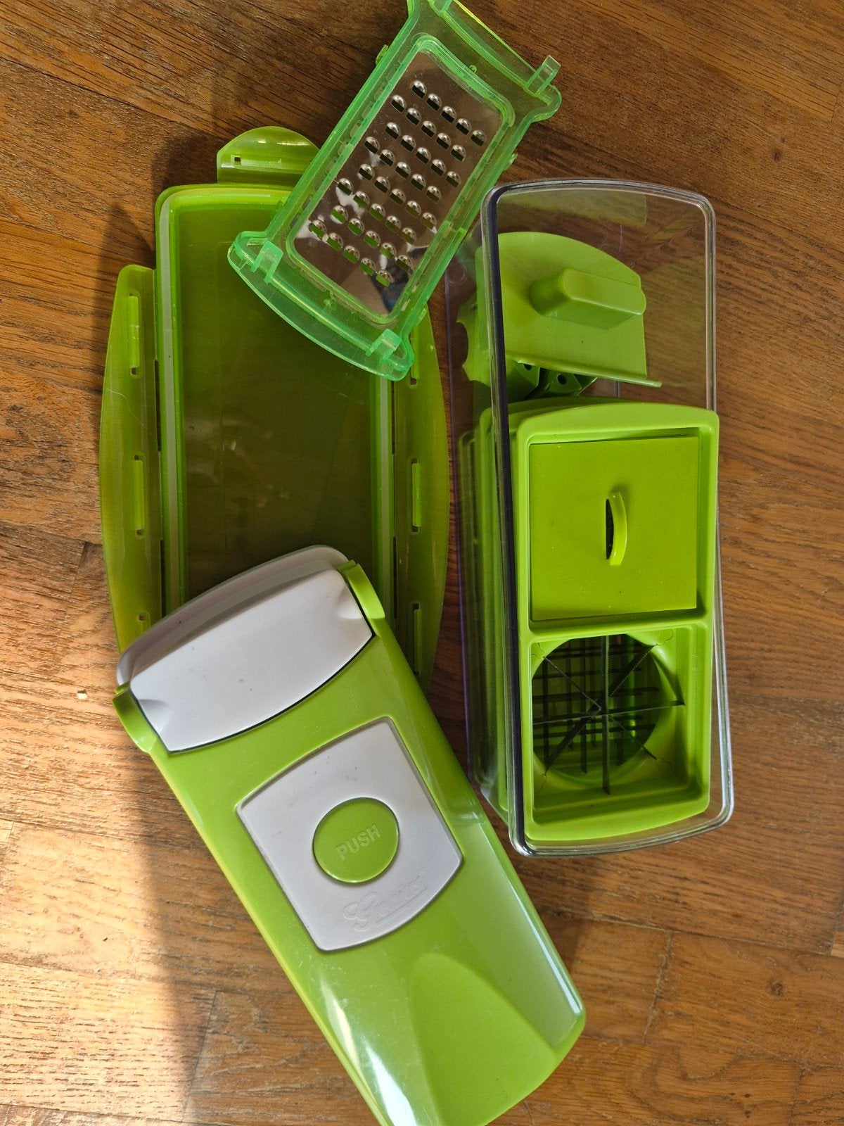 nicer dicer - Groentesnijder ZGAN, Kunststof, Ophalen of Verzenden, Zo goed als nieuw, Groen