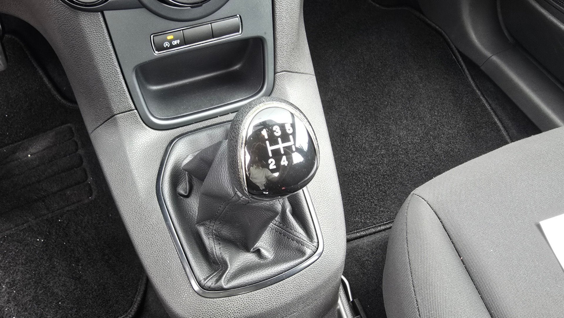 Foto 29 van Ford Fiesta 1.0 Style