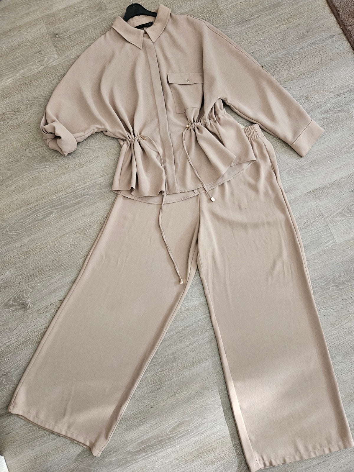 Zara set pak blouse maat xl, broek maat L 1x kort gedragen, Ophalen, Zo goed als nieuw, Maat 46/48 (XL) of groter