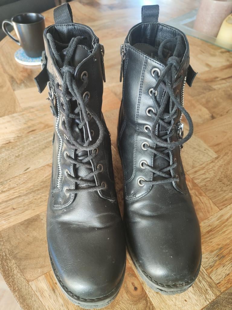 Refresh zwarte boots maat 41 met kleine hak, Zwart, Lage of Enkellaarzen, Ophalen of Verzenden, Zo goed als nieuw