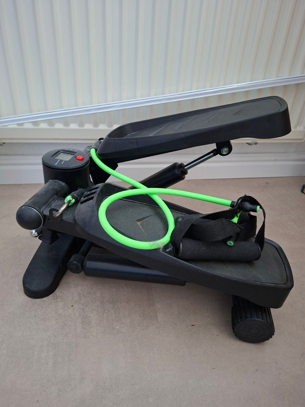 Compacte Stepper met Weerstandsbanden - Ideaal voor Thuis, Sport en Fitness, Fitnessapparatuur, Gebruikt, Stepapparaat, Ophalen of Verzenden