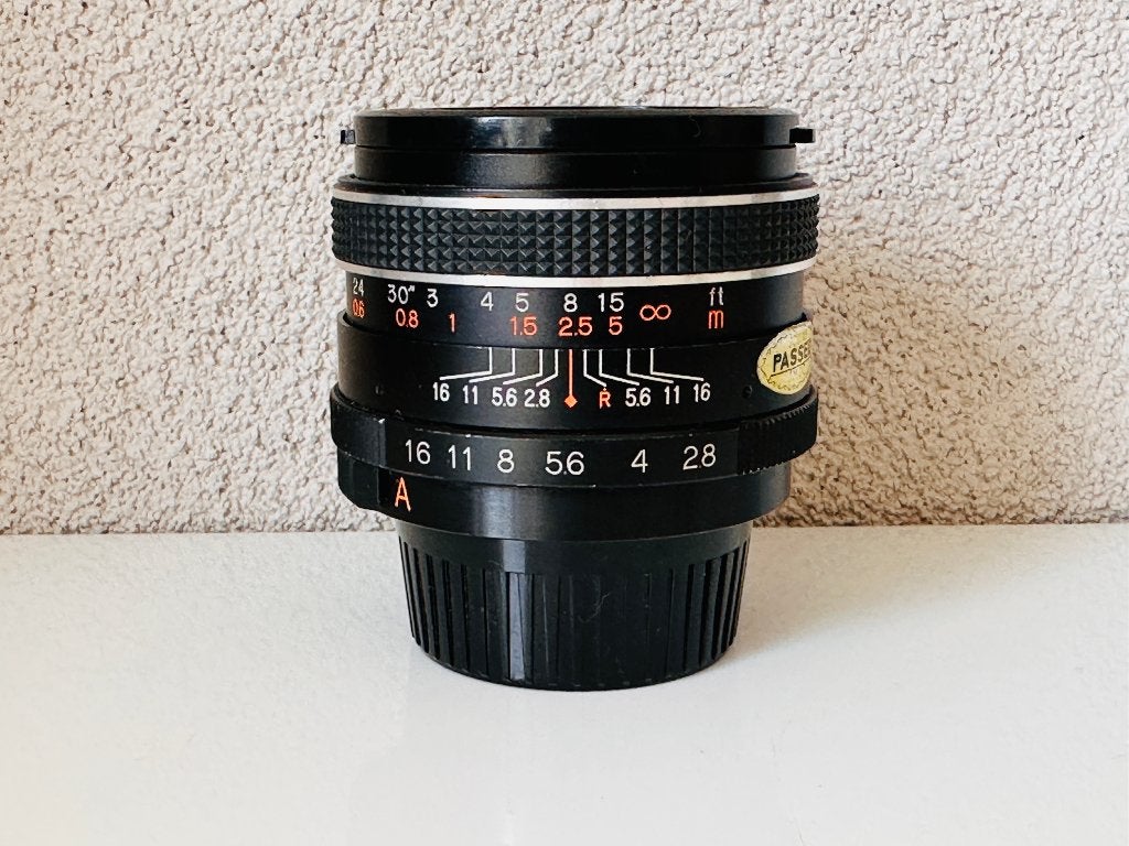 Heel mooie Opteco f/2.8 35mm lens met M42 schroefvatting, 35 mm, Ophalen of Verzenden, Zo goed als nieuw, Standaardlens
