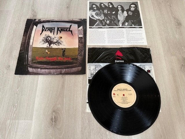 Death Angel 1.Press LP - Frolic Through The Park 1988 + OIS, Gebruikt, Ophalen of Verzenden, 12 inch, Inclusief insert