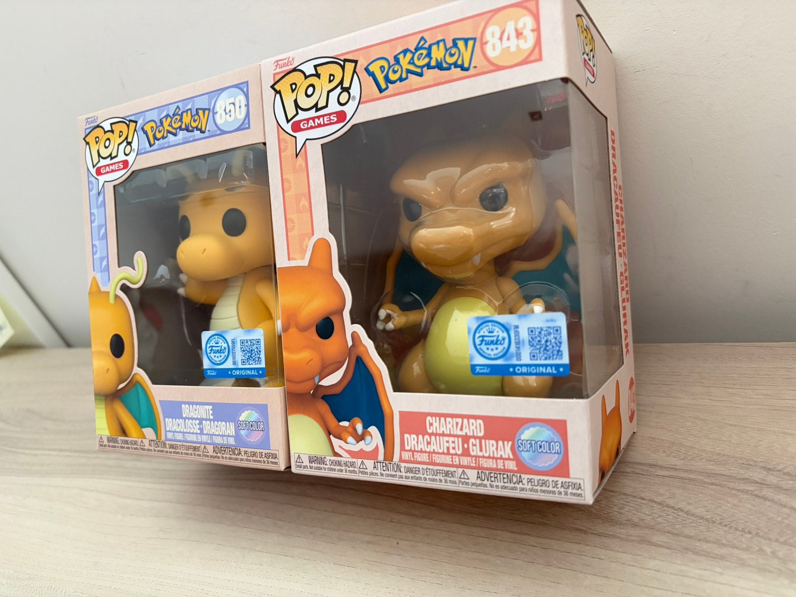 Funko Pop Charizard 843 & Dragonite 850 Soft Color Set of 2, Verzamelen, Funko Europe, Ophalen of Verzenden, Zo goed als nieuw