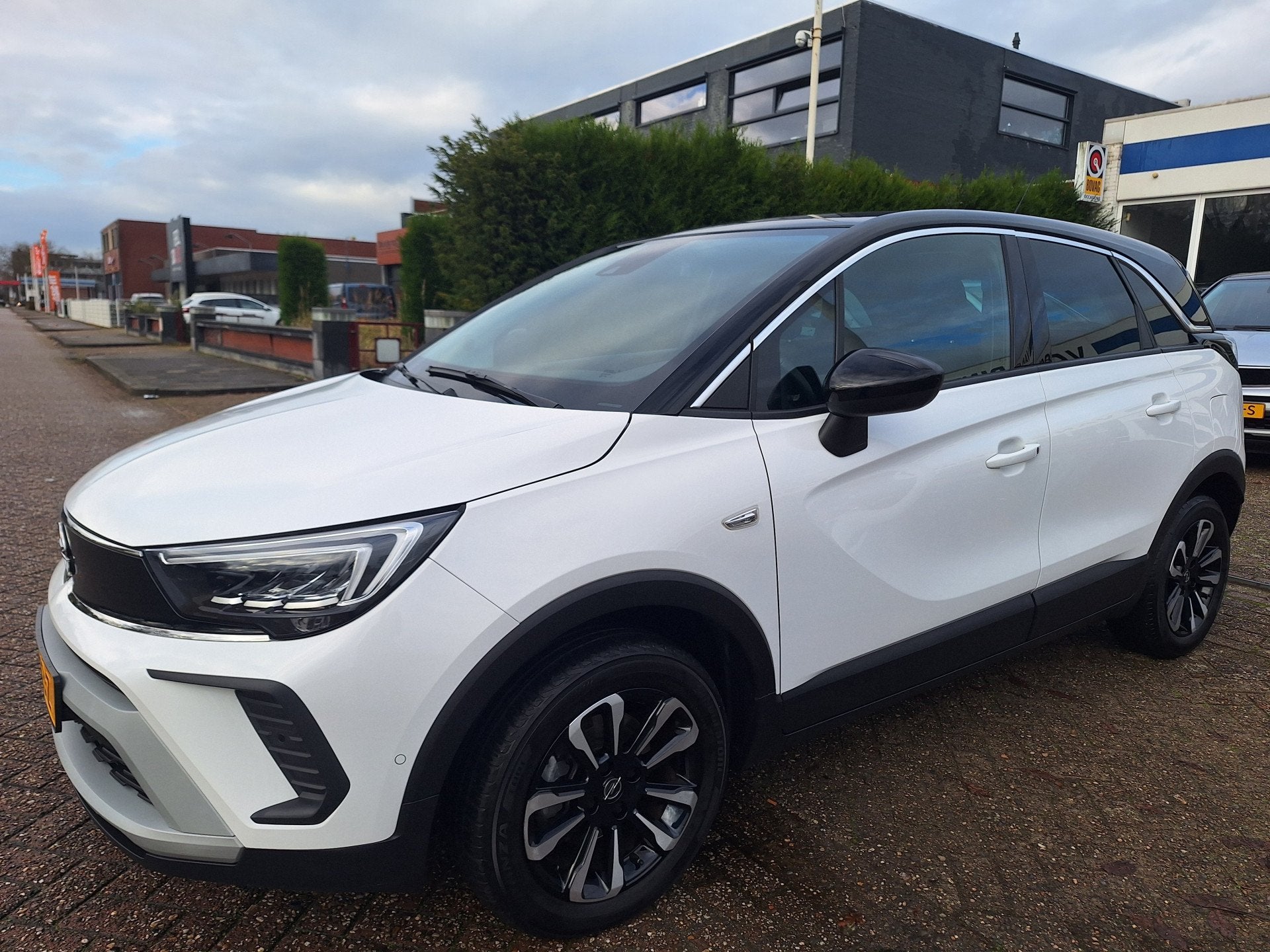 Opel Crossland 1.2 Turbo Elegance 10x op voorraad (bj 2024), Auto's, 12 maanden, Gebruikt, Euro 6, 1199 cc