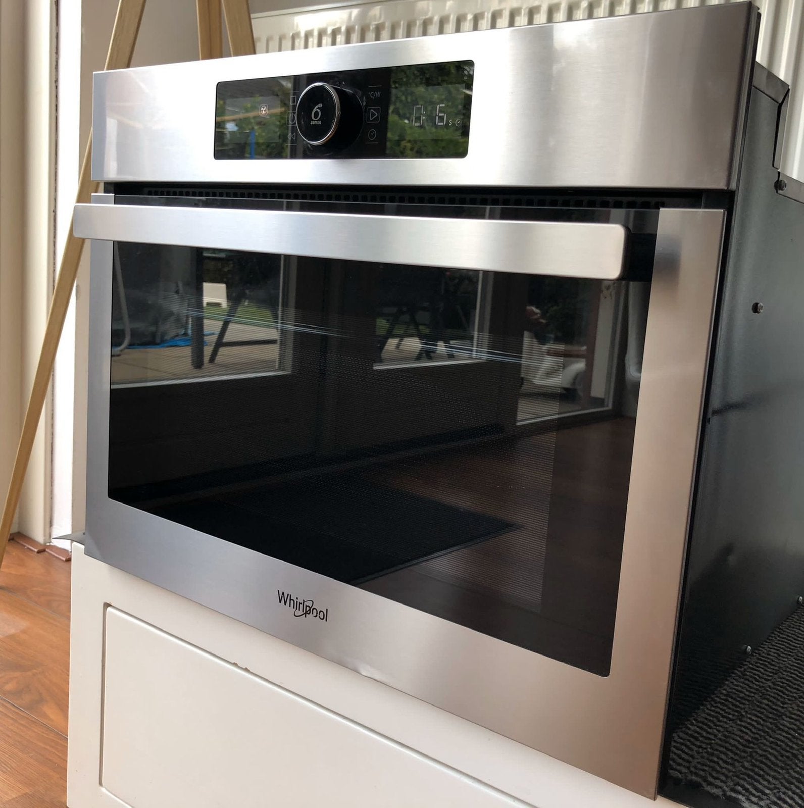 WHIRLPOOL 6th SENSE COMBI MAGNETRON MET OVEN, Ophalen, Zo goed als nieuw, Inbouw, Draaiplateau