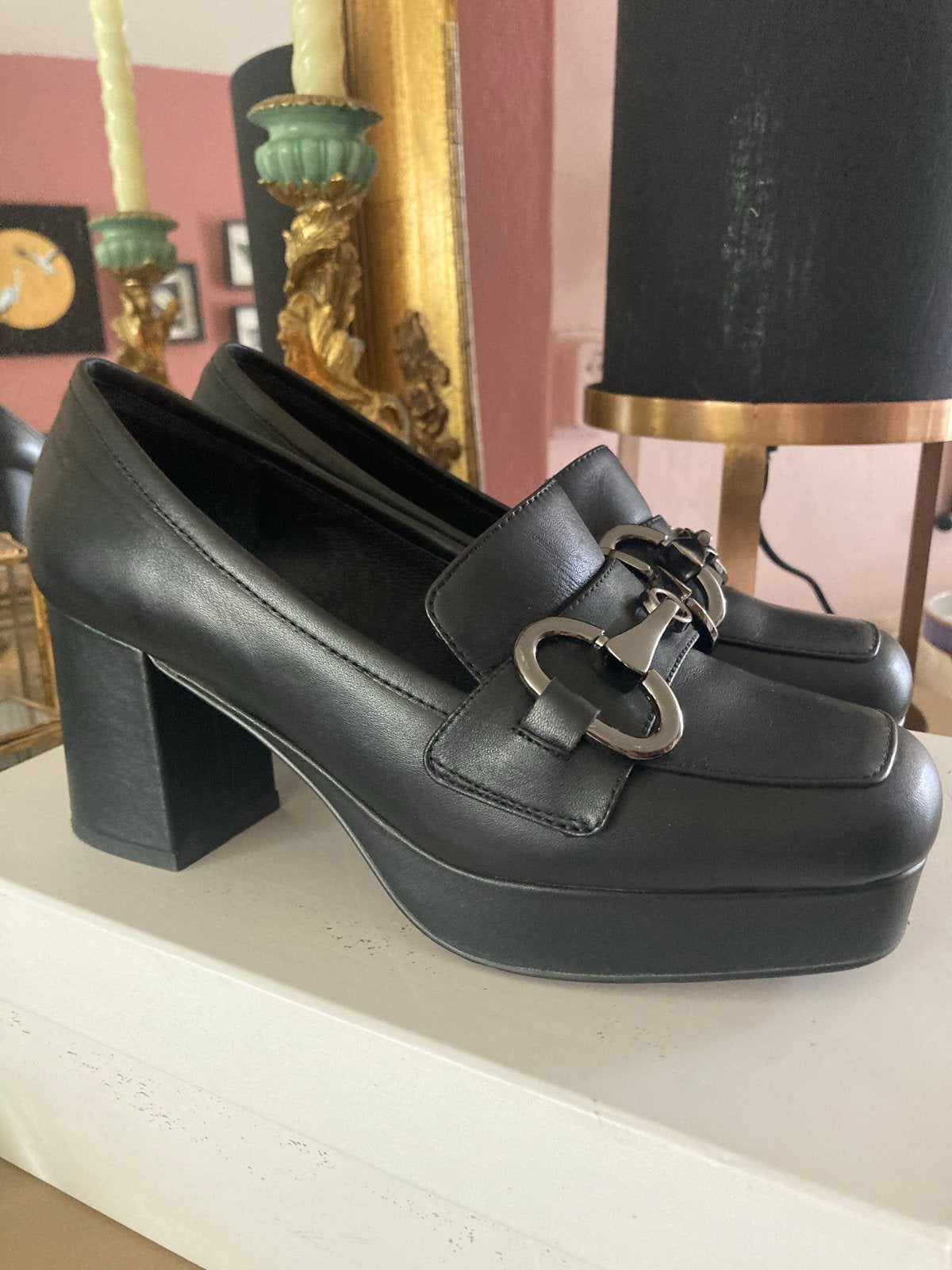 Bibi Lou Zwarte Leren Loafers met Blokhak en Platform, Verzenden, Zo goed als nieuw, Zwart, Instappers