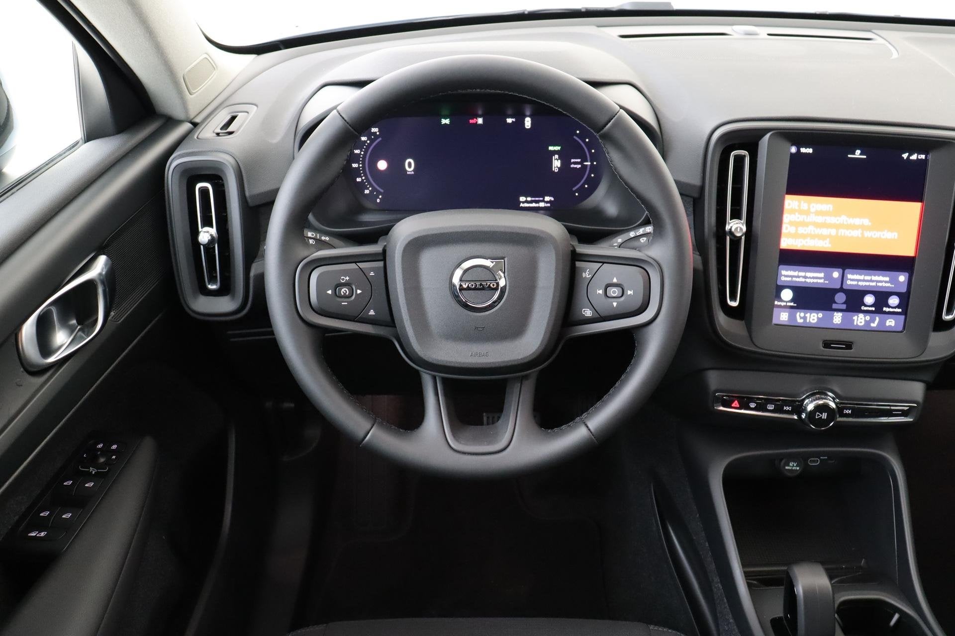 Volvo EX40 SINGLE MOTOR ESSENTIAL 70 kWh -CAMERA|CRUISE|DAB|, Auto's, Blauw, Origineel Nederlands, 420 min, SUV of Terreinwagen