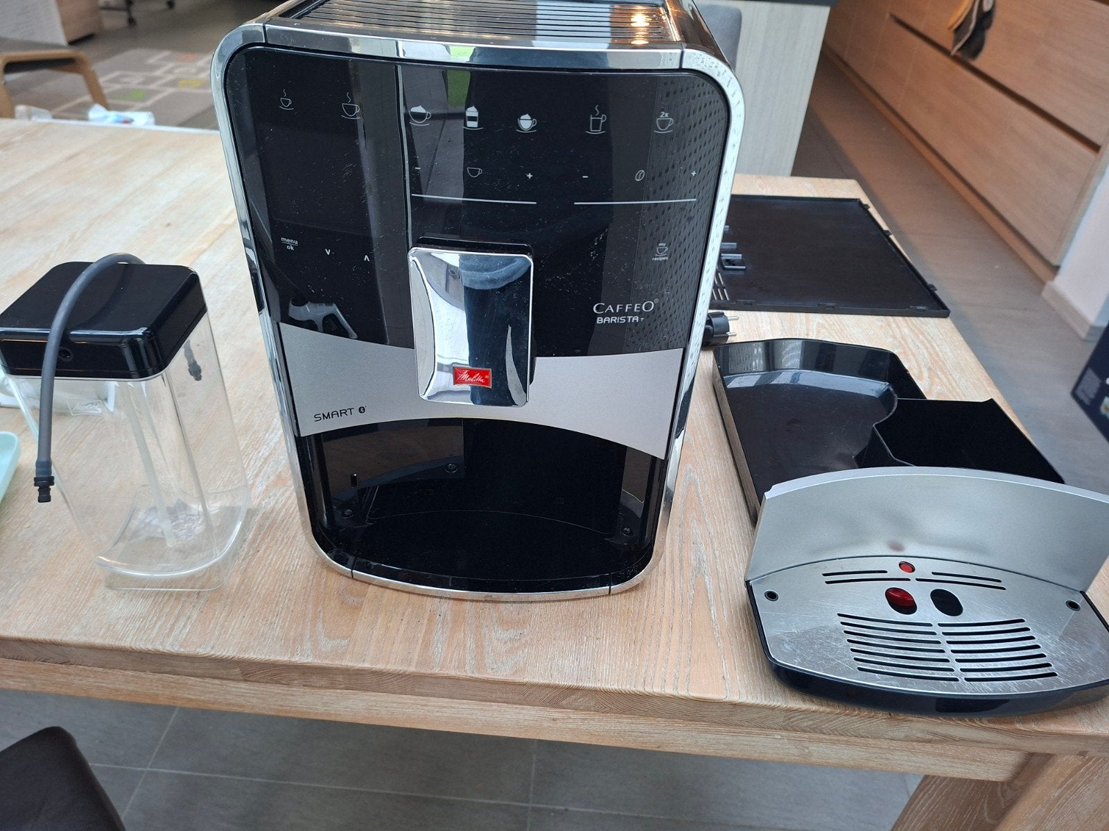 Melitta Caffeo Barista T Smart -  voor onderdelen/hobbyist, Witgoed en Apparatuur, Ophalen, Afneembaar waterreservoir, Gebruikt