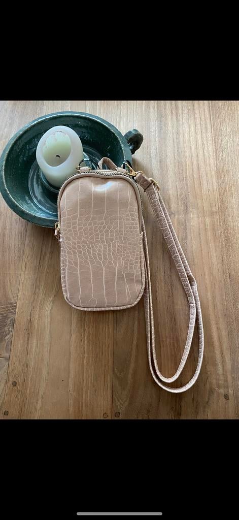 Crossbody/telefoontasje beige NIEUW!!, Nieuw, Hoesje of Tasje, Ophalen of Verzenden, Kunstleer