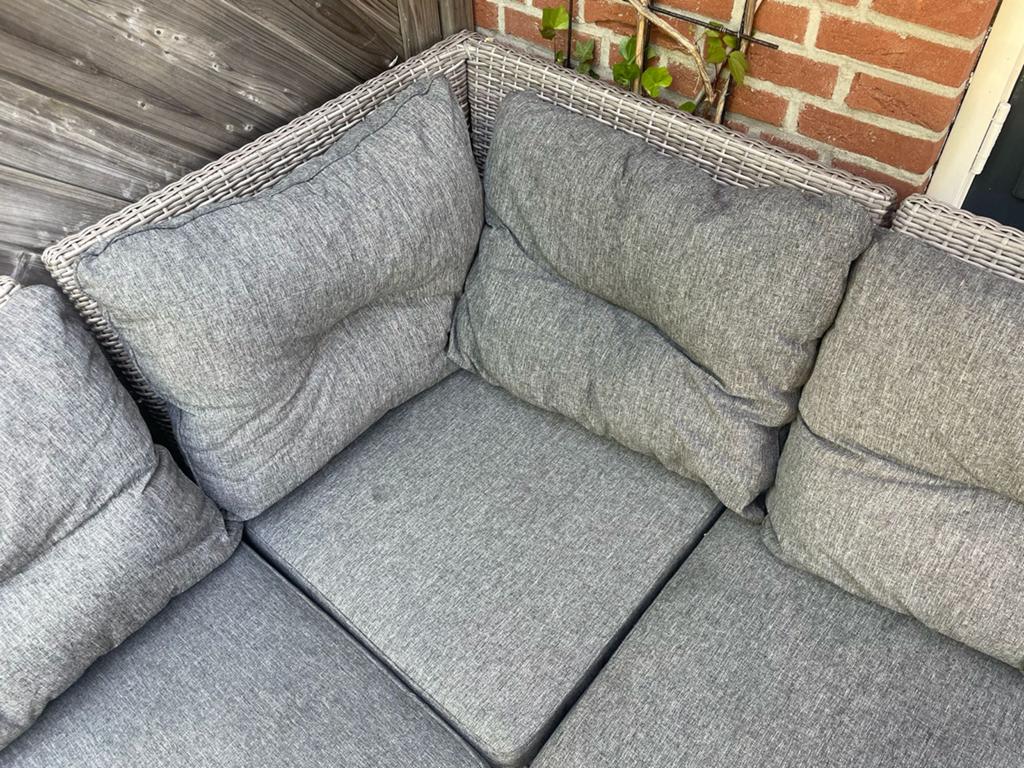 Loungeset met kussens en tafeltje, Ophalen, Gebruikt, 6 zitplaatsen, Loungeset