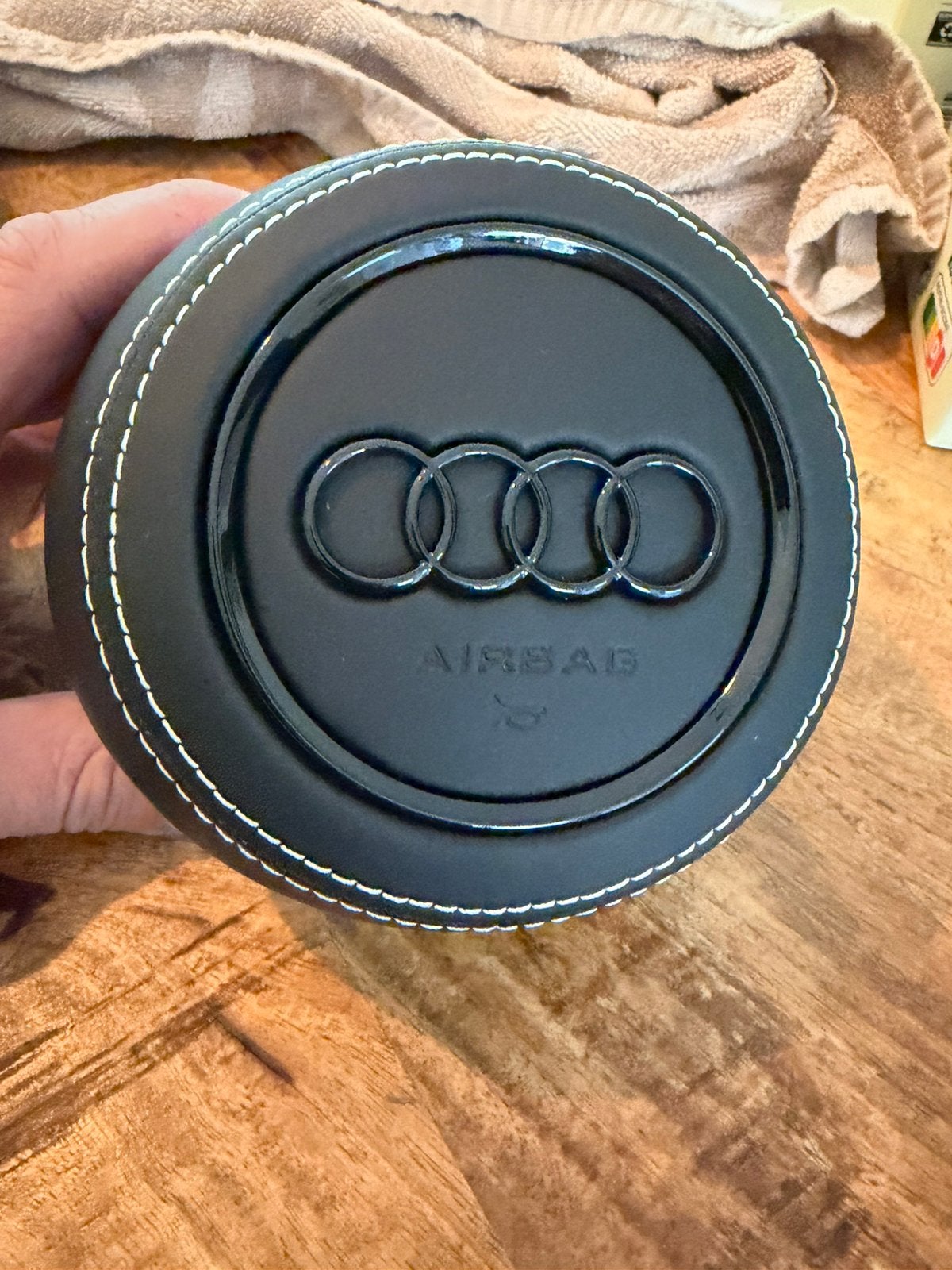 Airbag cover audi leer met wit/grijs stiksel, Ophalen of Verzenden, Nieuw, Audi