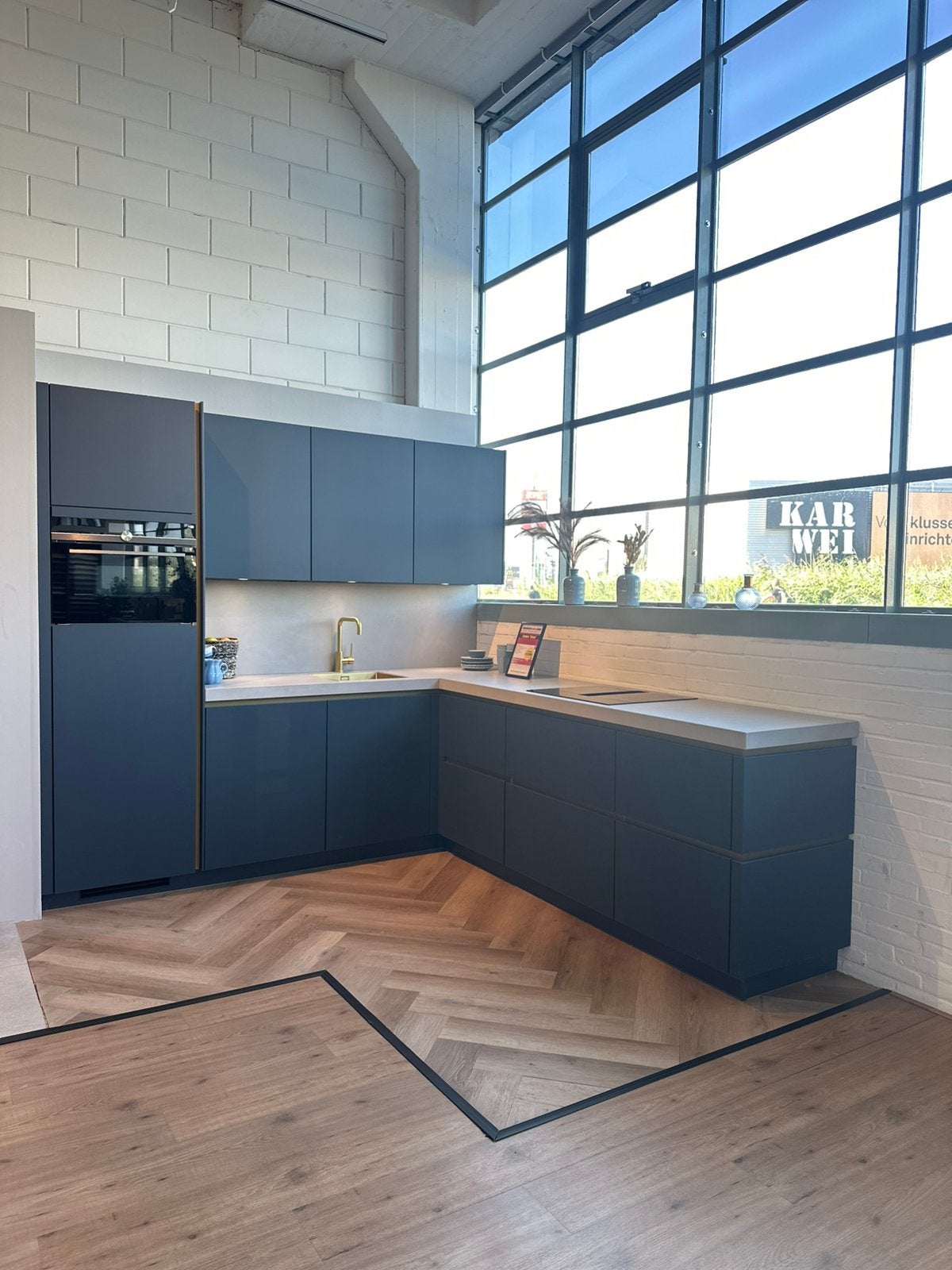 Showroom keuken Zaandam, Ophalen, Zo goed als nieuw, Greeploos