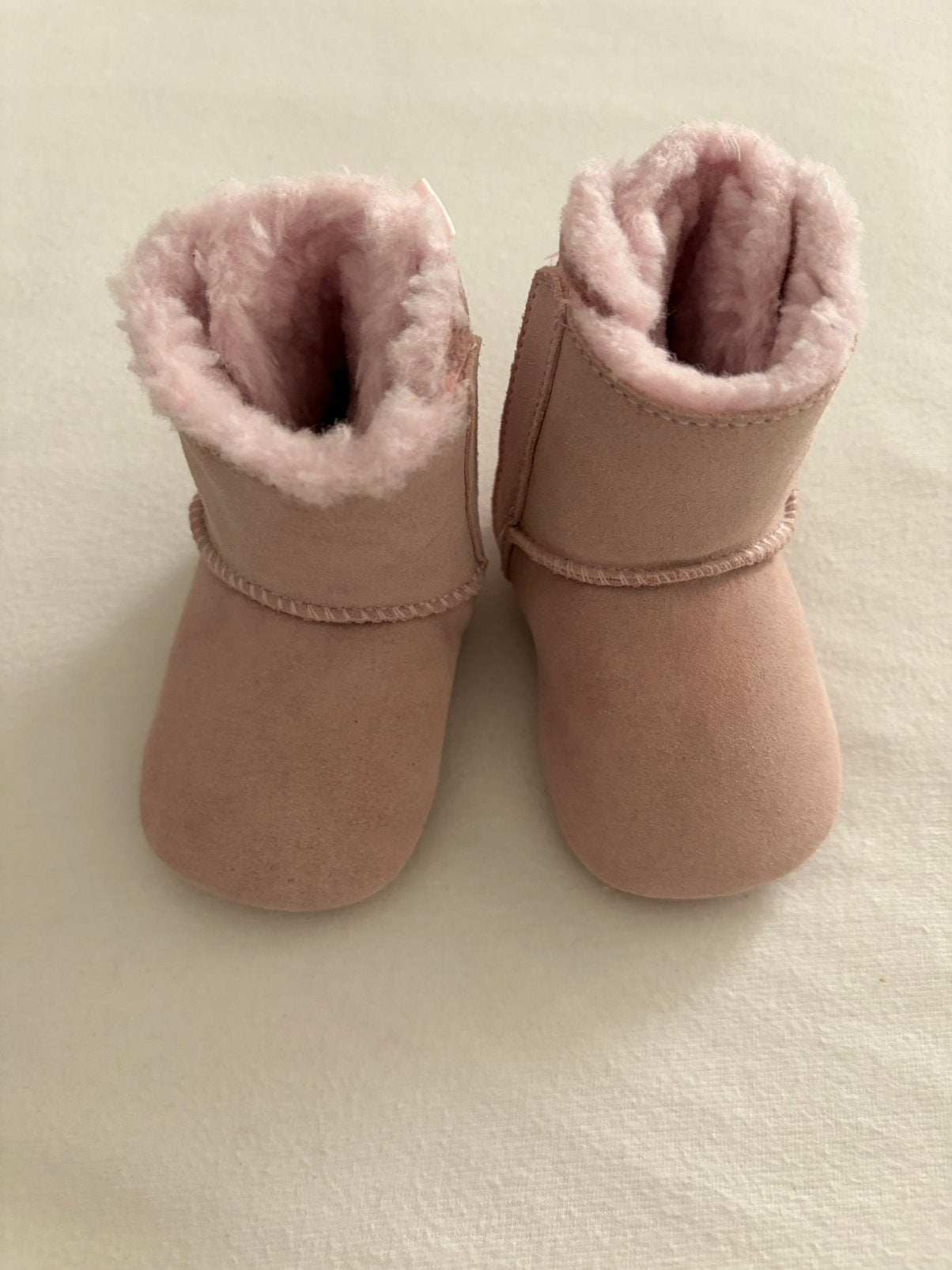 Roze UGG Baby Laarzen Maat 18, Kinderen en Baby's, Ophalen of Verzenden, Nieuw, Meisje, Laarzen