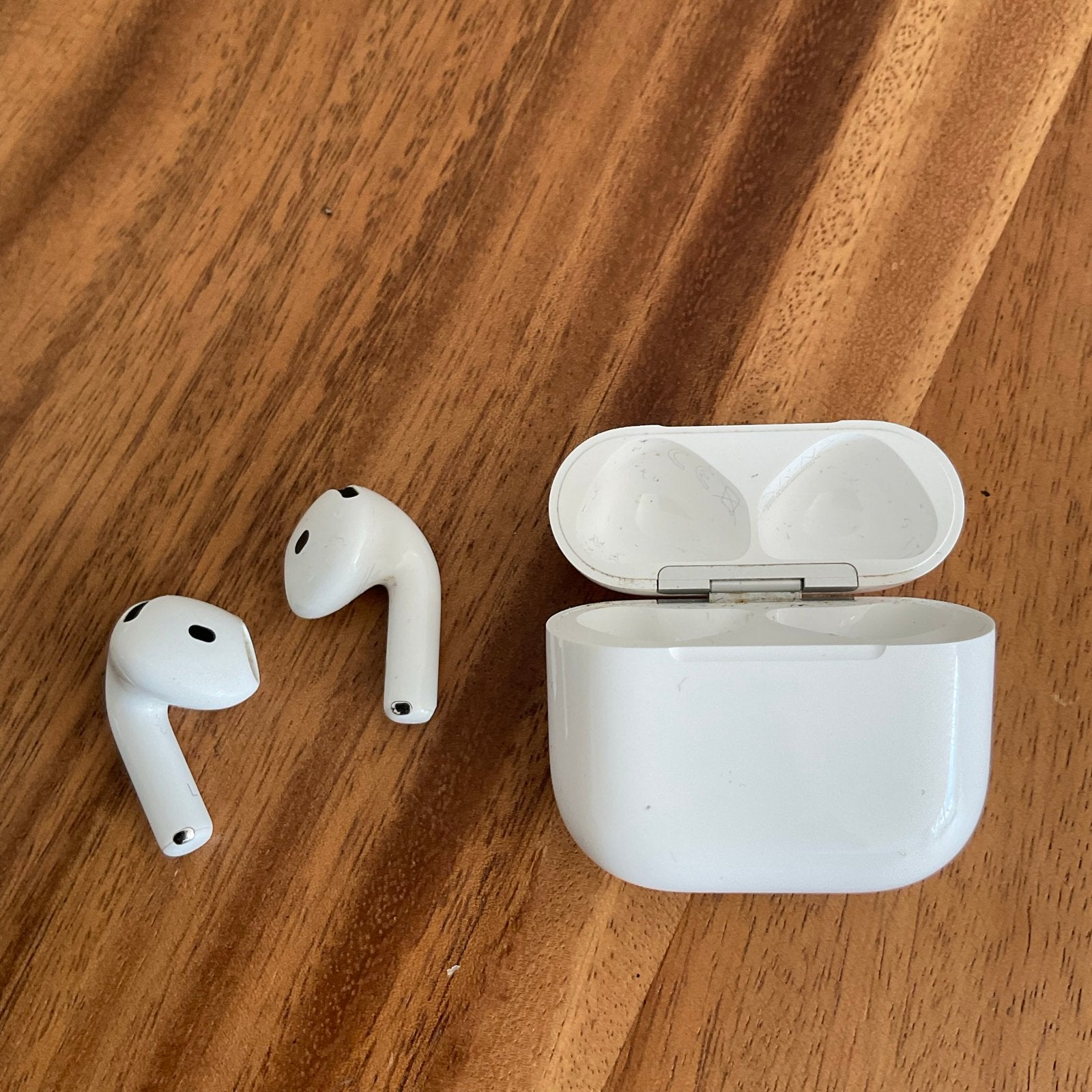 Apple AirPods 4 met ANC en draadloos opladen