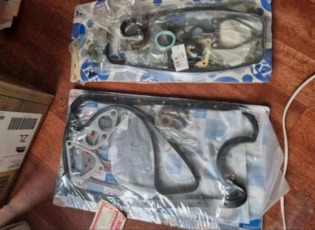 complete pakkingset toyota corolla ke30 CARTERPAN €100,00, Auto-onderdelen, Ophalen of Verzenden, Nieuw, Toyota