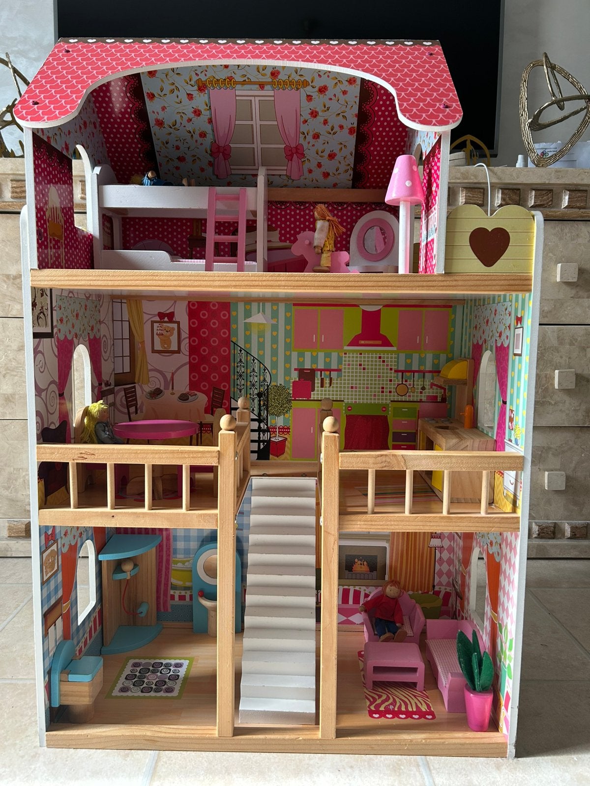 Poppenhuis met meubels en poppetjes, Ophalen, Zo goed als nieuw, Poppenhuis