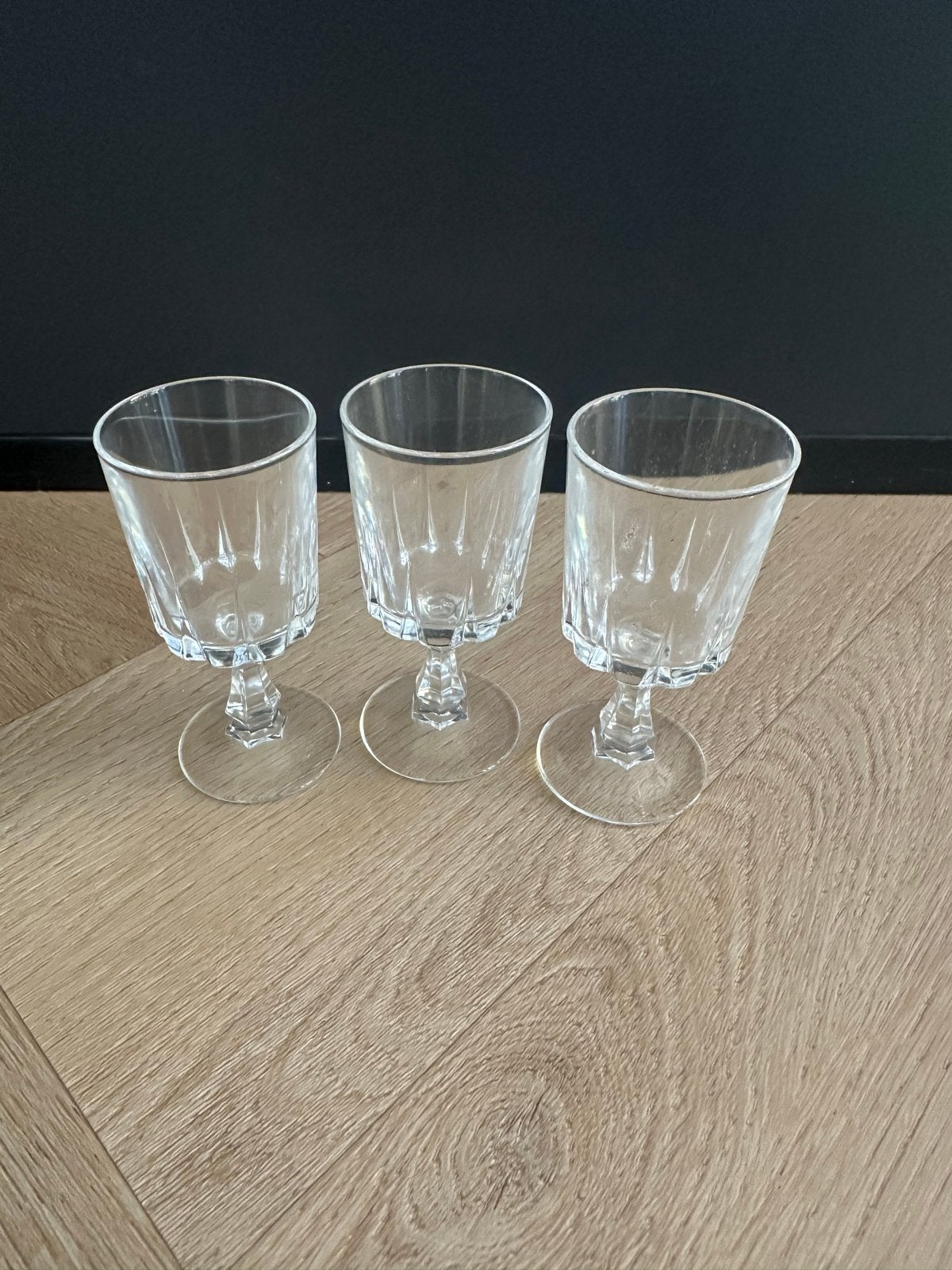 Set van 3 borrelglaasjes op voet, Ophalen of Verzenden, Gebruikt, Borrel- of Shotglas