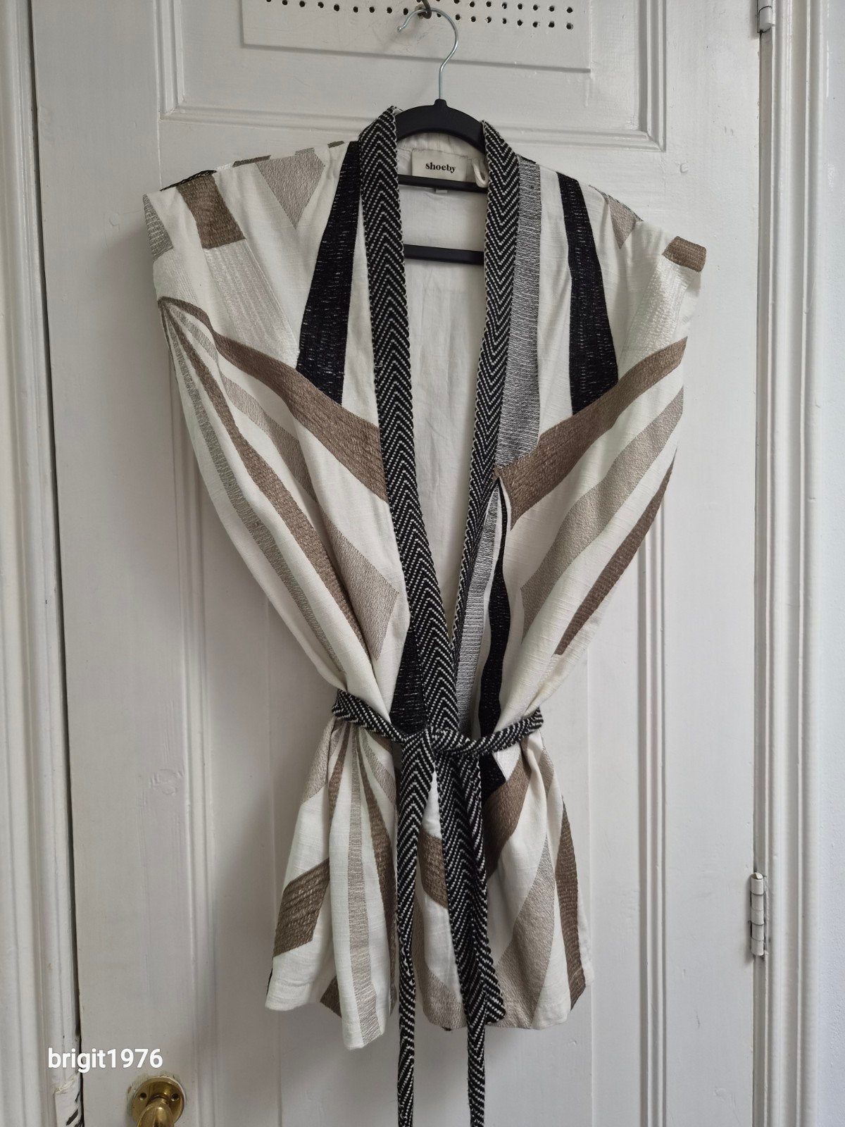 Shoeby halflang gilet met asymmetrische geborduurde print, Kleding | Dames, Wit, Maat 42/44 (L), Ophalen of Verzenden, Zo goed als nieuw