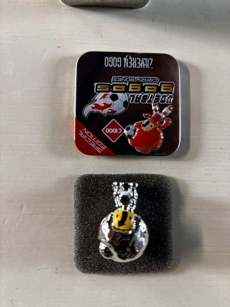 Voetbal Gogo's Crazy Bones Zilveren Gogo C1000 Special, Ophalen, Zo goed als nieuw