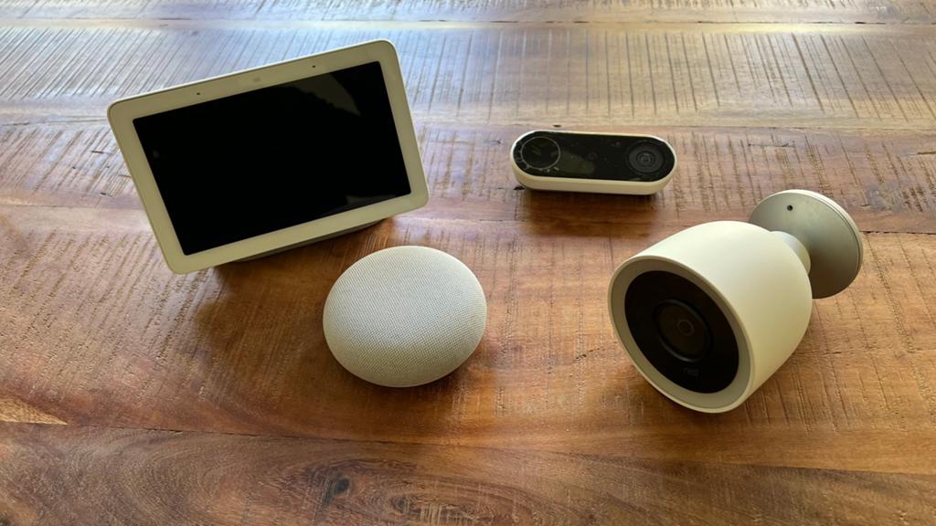 Complete Google Nest Home Set (IQ Outdoor,Deurbel,Hub,Mini), Ophalen of Verzenden, Gebruikt, Buitencamera