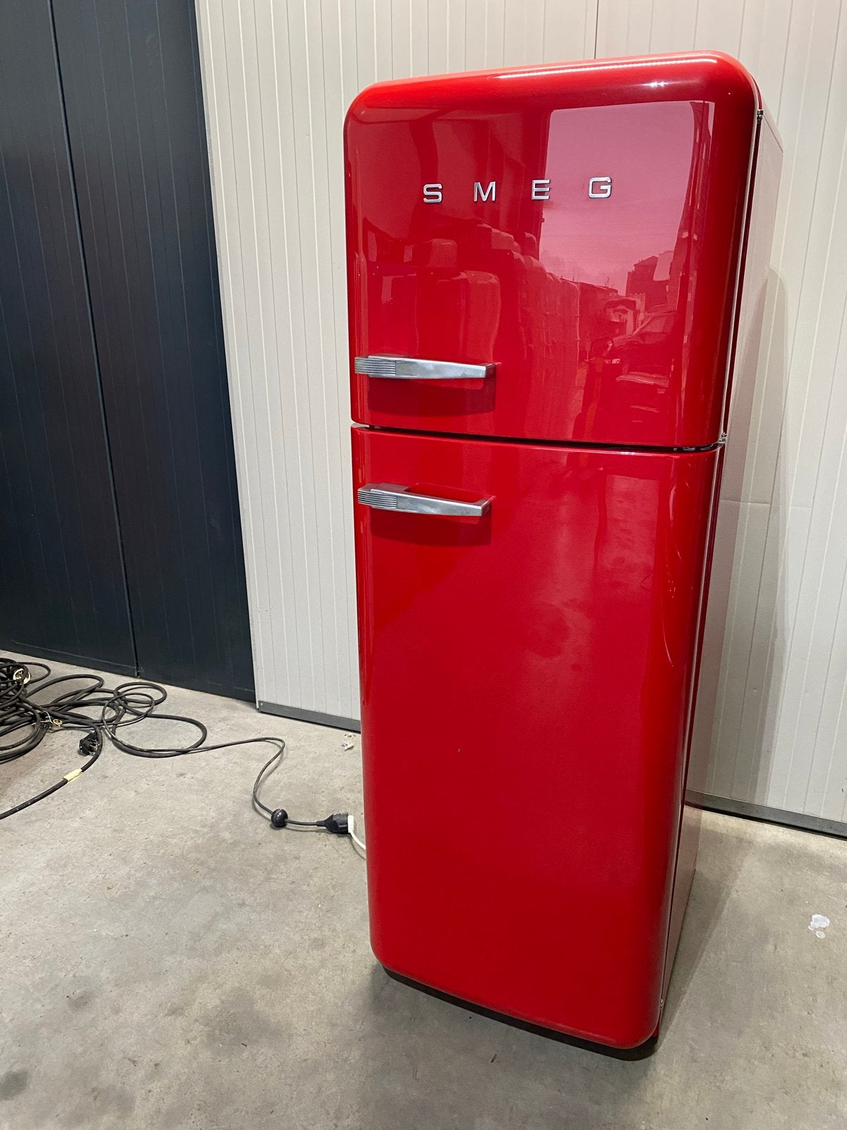 Smeg Koelkast met vriesvak - Rood - Retro Design, De laan 8, 150 tot 200 liter, Ophalen of Verzenden, Zo goed als nieuw