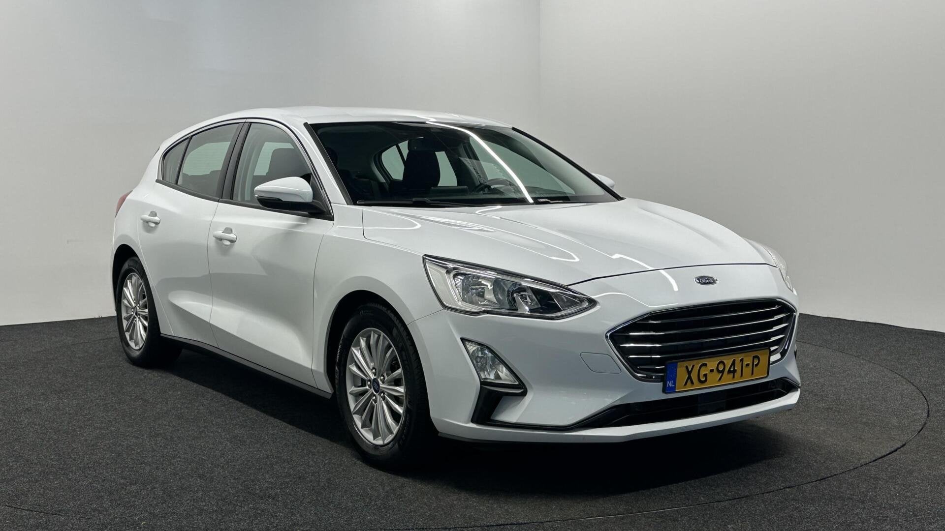 Ford Focus 1.0 EcoBoost Titanium Business NAVI CRUISE LM ECC, Auto's, Parkeerassistent, Gebruikt, Euro 6, Wit
