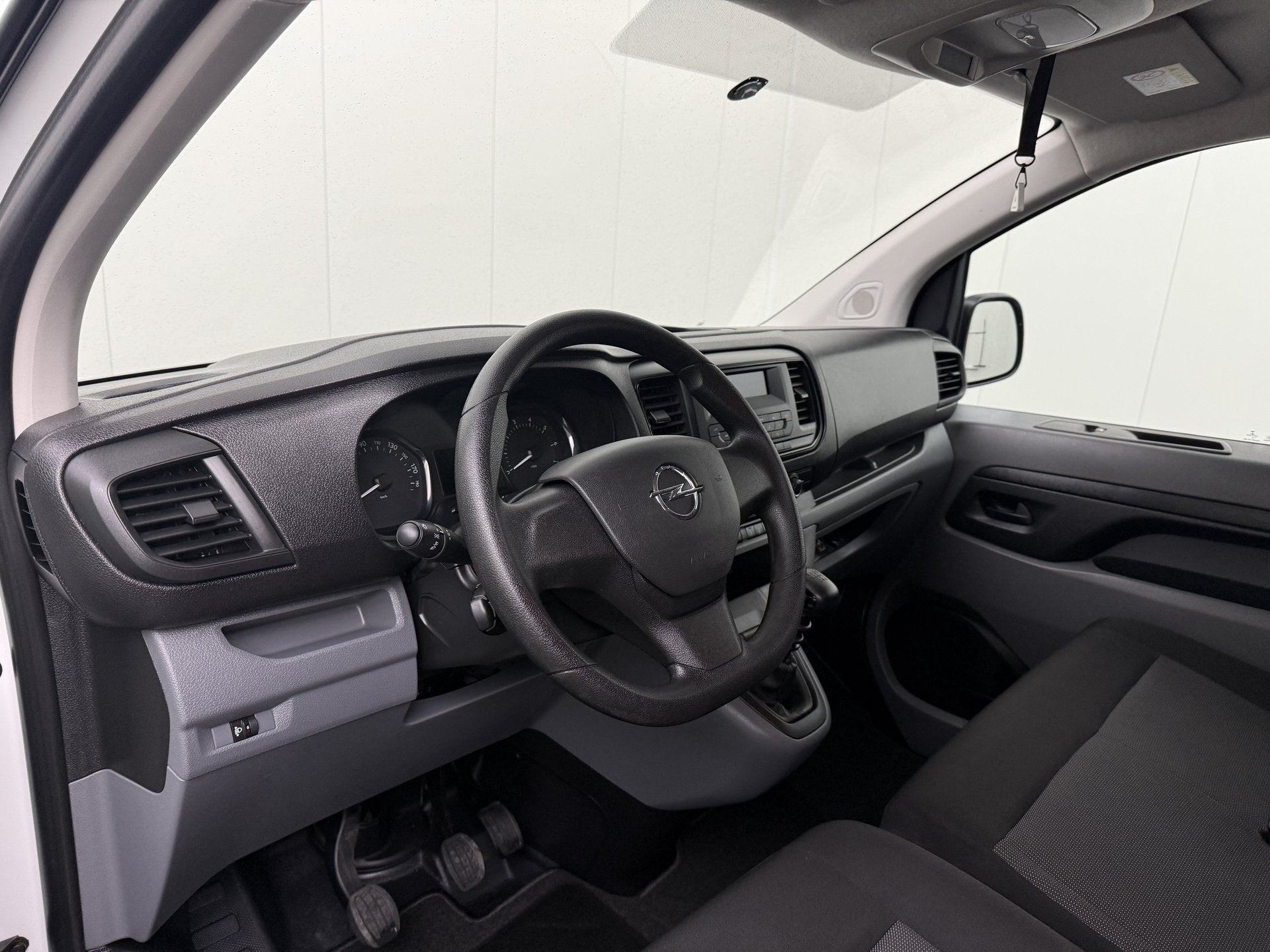 Opel Vivaro Combi 1.5CDTI 9-Persoons | Personenbus | Kombi |, Voorwielaandrijving, Stof, 1634 kg, Wit