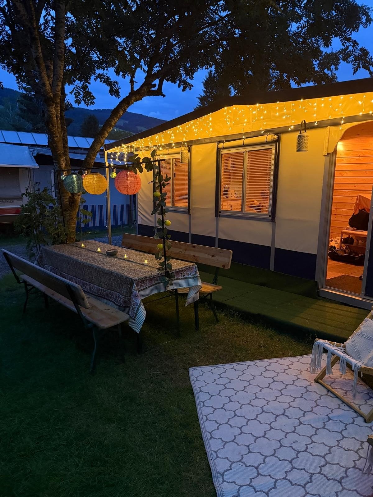 Caravan met aanbouw Brixen im Thale Oostenrijk incl 2027., Standaardzit, Stapelbed, Hobby, Particulier