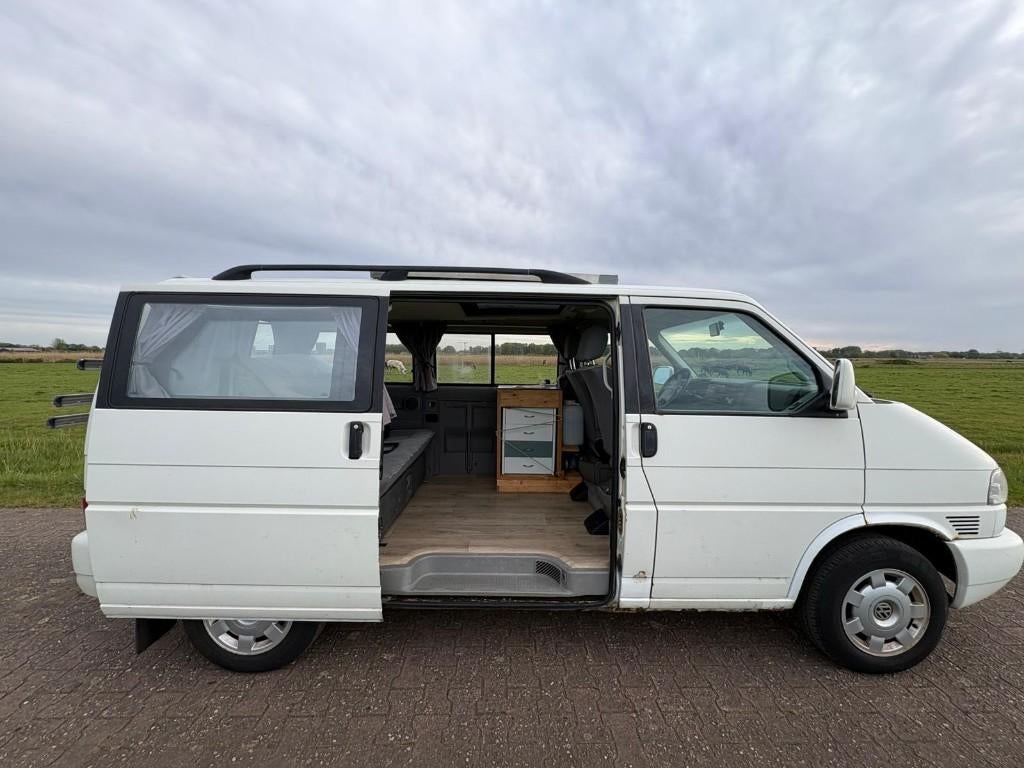 VW T4 Camper 2.5 Diesel technisch in orde, ideale basis, Caravans en Kamperen, Campers, Buscamper of Camperbus, Volkswagen, Tot en met 2