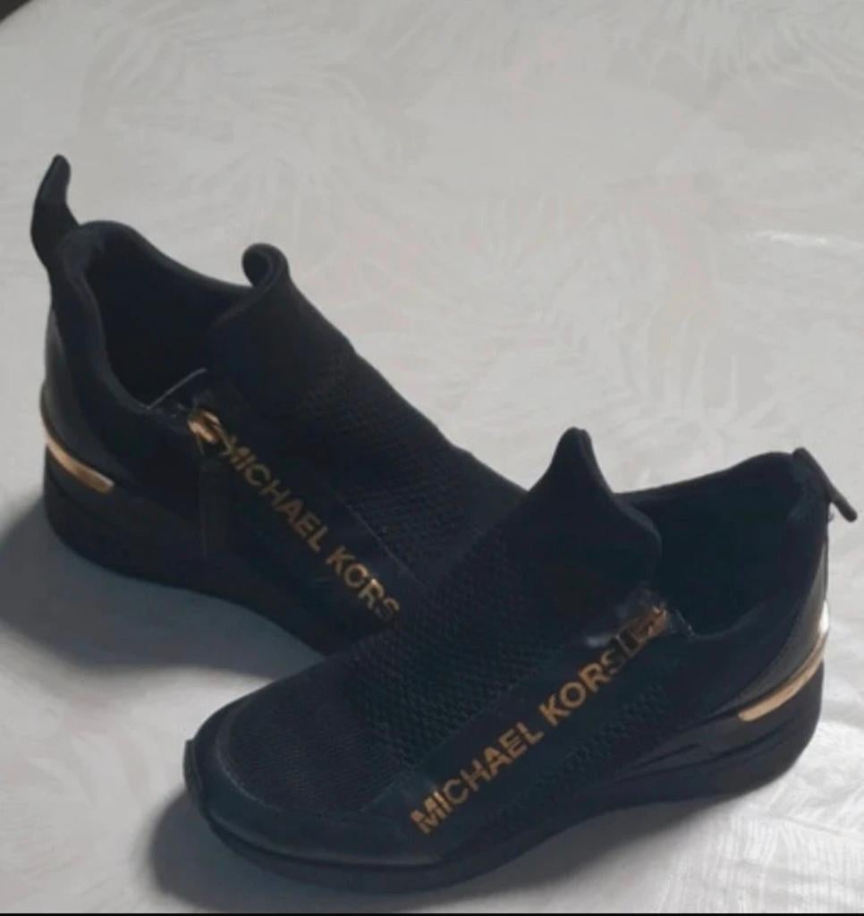 Michael Kors Willis Wedge Trainer Maat 36 Zwart, Kleding | Dames, Ophalen of Verzenden, Zo goed als nieuw, Zwart, Sneakers of Gympen