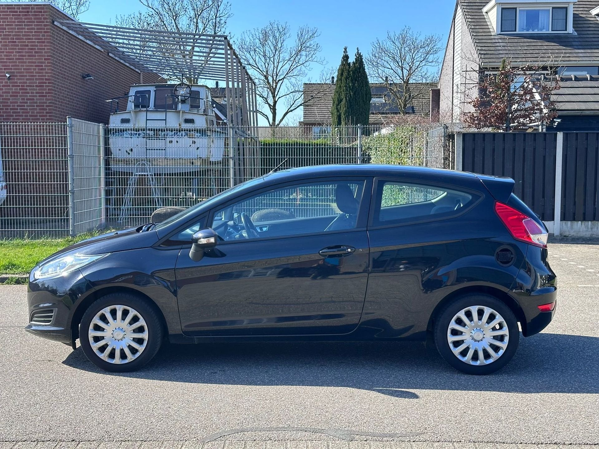 Ford Fiesta 1.0 Style 1e Eigenaar*Navigatie*Airco*NAP*Distri, Auto's, Gebruikt, 525 kg, Origineel Nederlands, Bedrijf