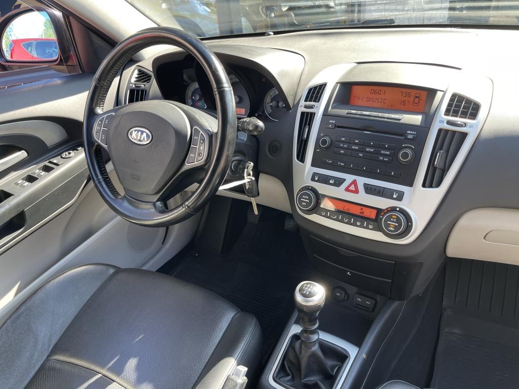 Kia cee'd Sporty Wagon 1.6 X-clusive NW Apk Airco Stoelverw, Auto's, 127 pk, 15 km/l, Gebruikt, 1591 cc