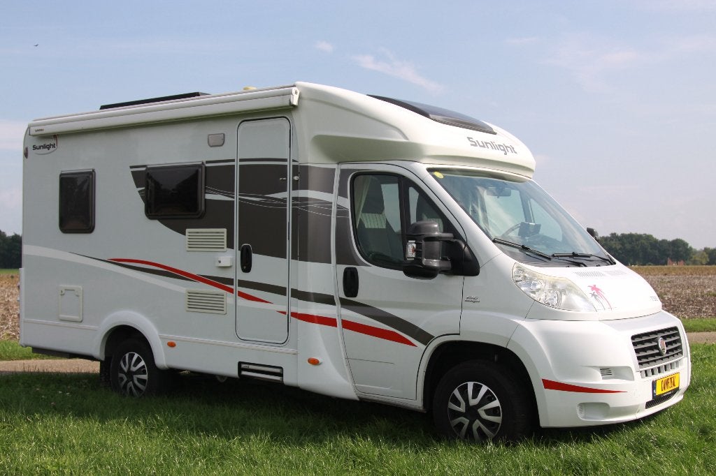 Sunlight T 58 Compact! 5,9M Airco Zonnepaneel, Standaard zit, Sunlight, Fiat, Bedrijf