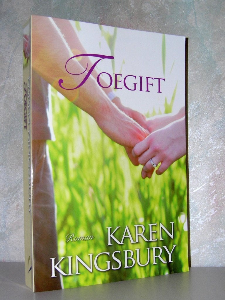 Karen Kingsbury - Toegift (christelijke roman), Ophalen of Verzenden, Zo goed als nieuw