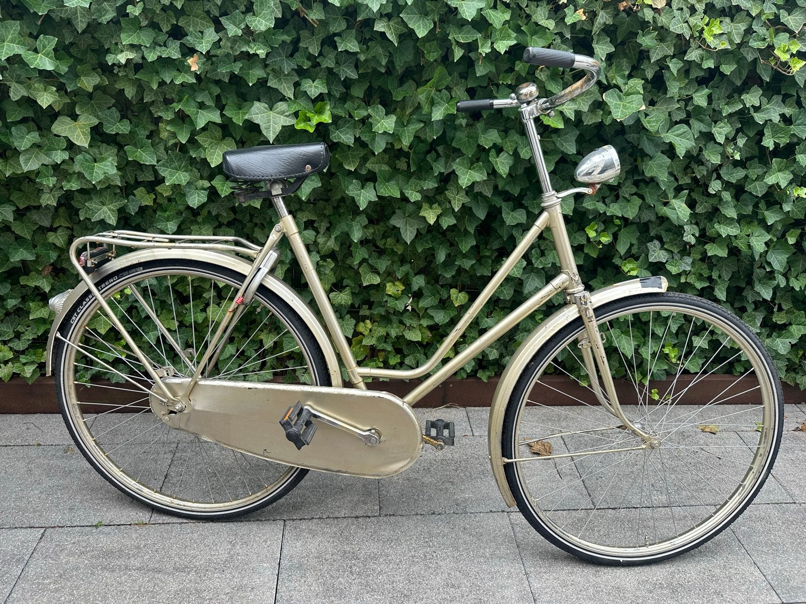 Opknapper: Gouden omafiets. Achterwiel niet stabiel, 53 tot 56 cm, Ophalen, Gebruikt