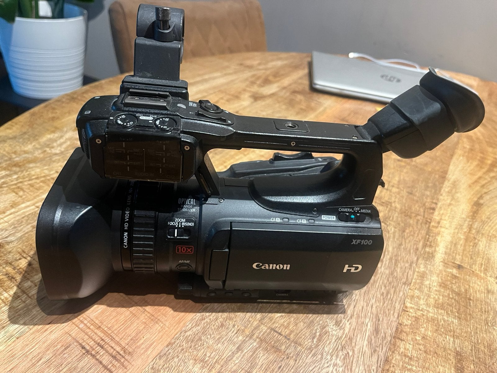 Canon xf100, Gebruikt, 20x of meer, Ophalen of Verzenden, Full HD