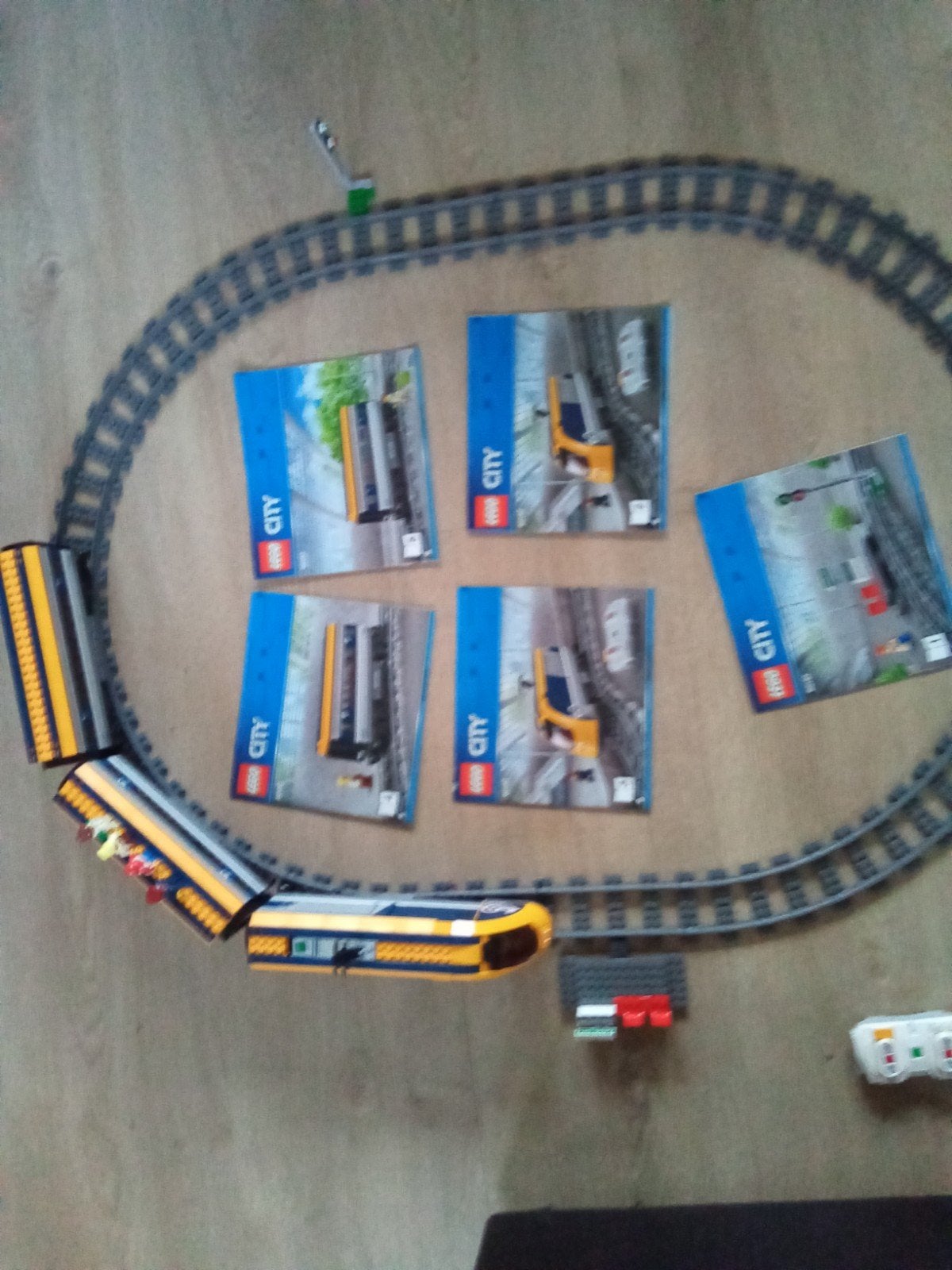 Lego City 60197 Trein met rails en minifiguren, Compleet, Lego, Ophalen of Verzenden, Complete set
