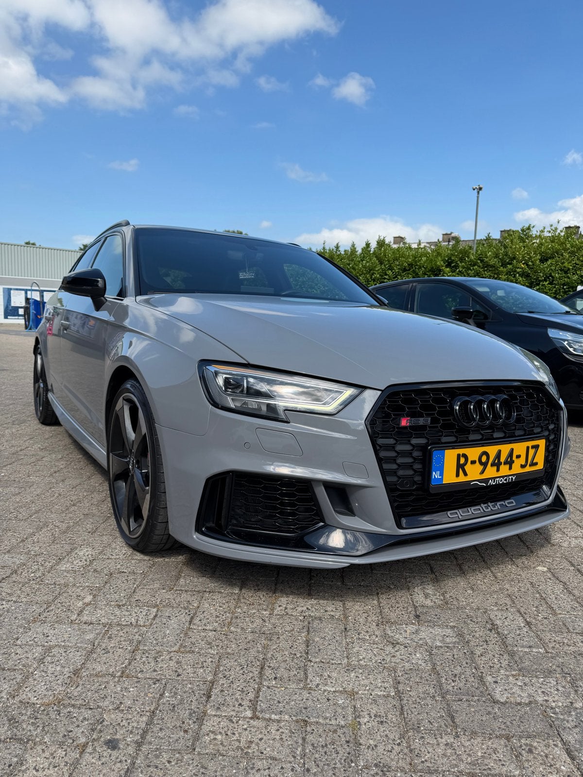 Audi RS3 2.5 pano | kuipstoelen | B&O | carplay, Automaat, Leder, 1485 kg, Vierwielaandrijving