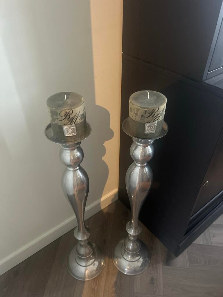 Riviera Maison Kaarsen en kandelaars Xenos  Set, Gebruikt, 25 tot 50 cm, Ophalen of Verzenden, Grijs