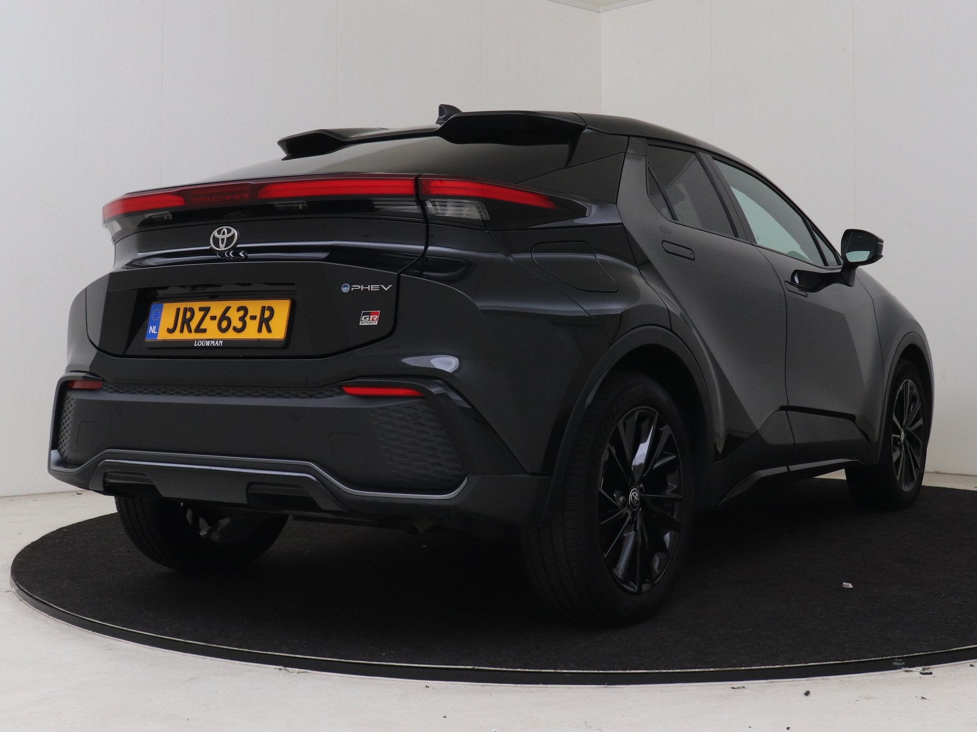 Toyota C-HR 2.0 Plug-in Hybrid 220 Black Edition (bj 2025), Auto's, Stof, 4 cilinders, 179 pk, Zwart
