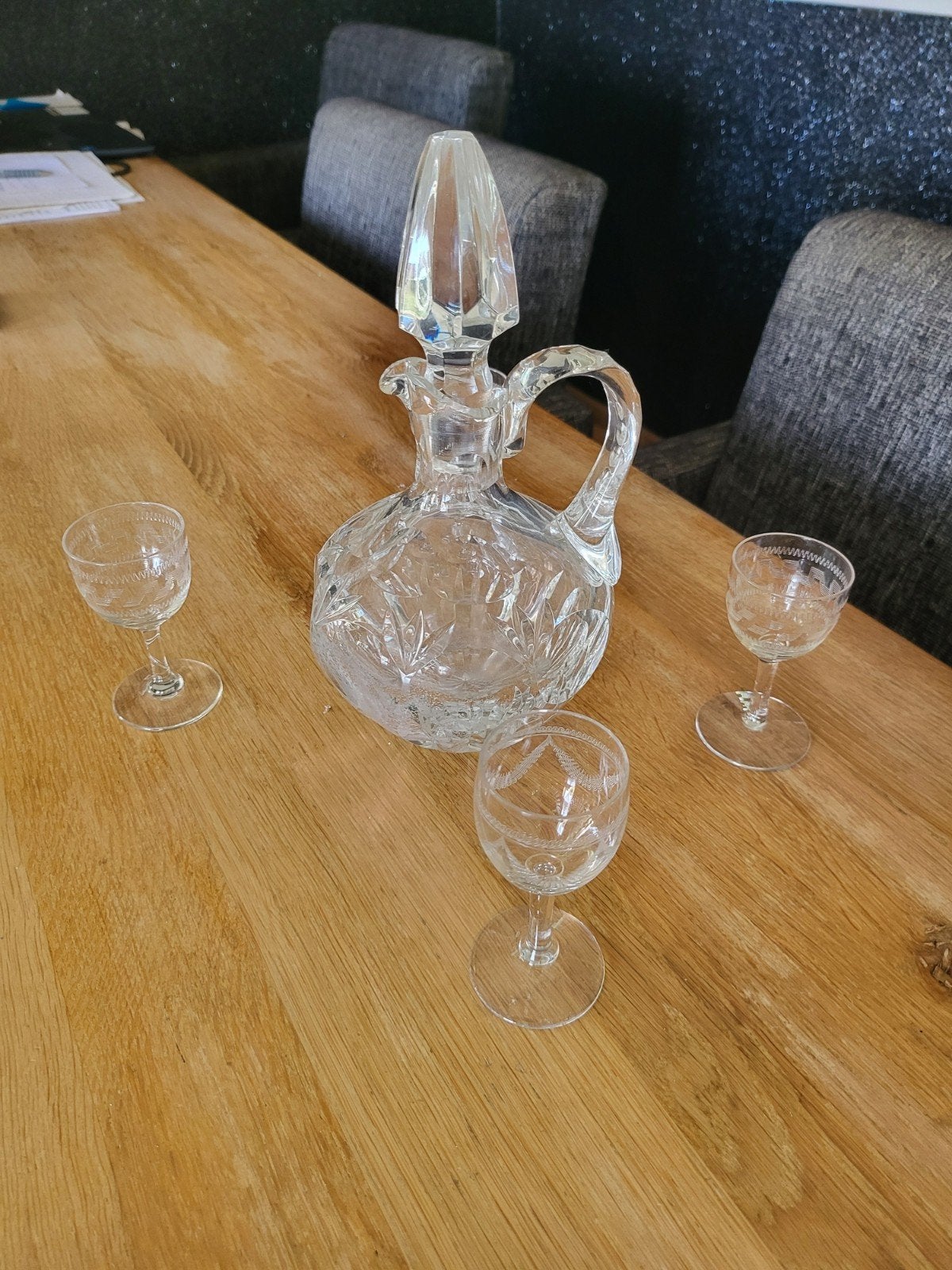 Kristallen karaf met 3 glaasjes op pootjes, Ophalen of Verzenden
