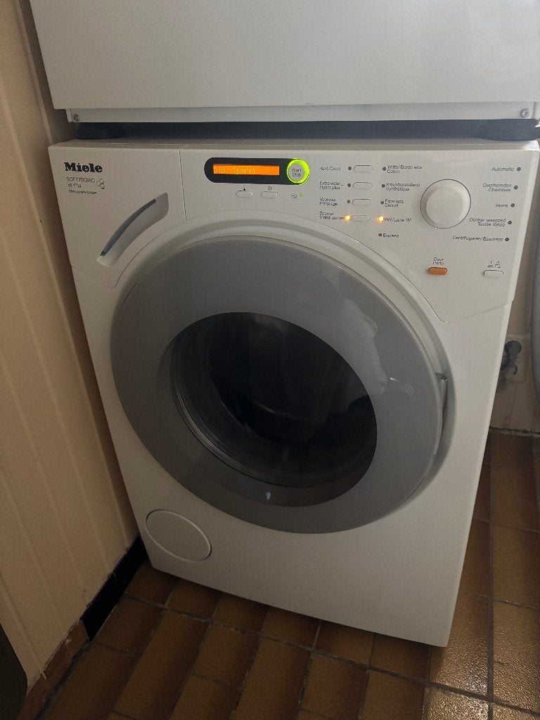 Miele SOFFTRONIC W 1714 Wasmachine - wegens verhuizing, Ophalen, Gebruikt, Energieklasse A of zuiniger, Voorlader
