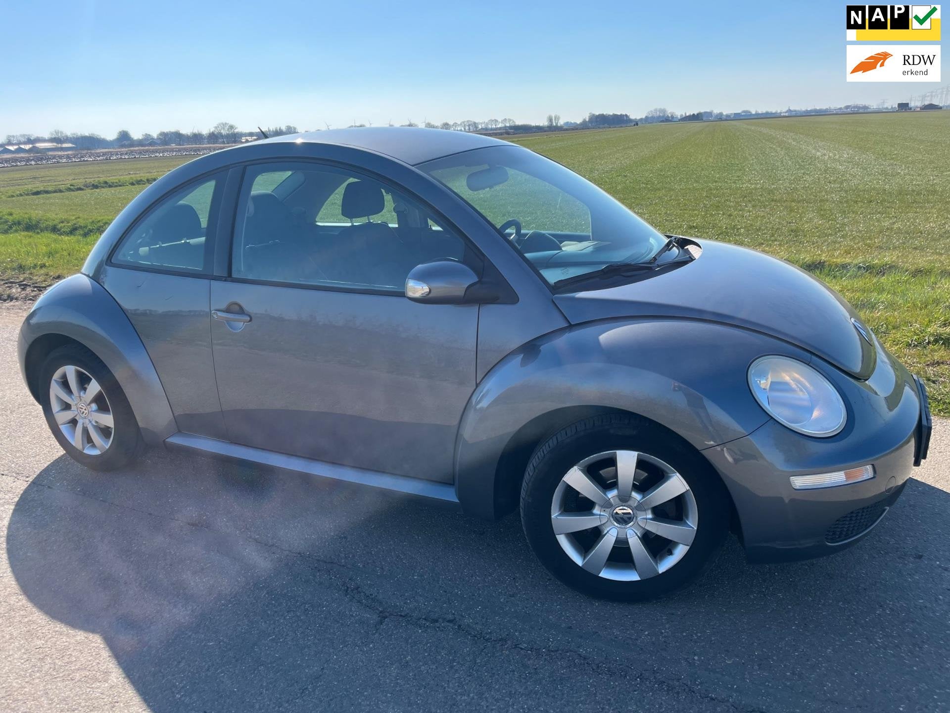 Volkswagen New Beetle 2.0 Highline / 1e eigenaar, Auto's, Voorwielaandrijving, Gebruikt, Beetle (Kever), 4 cilinders