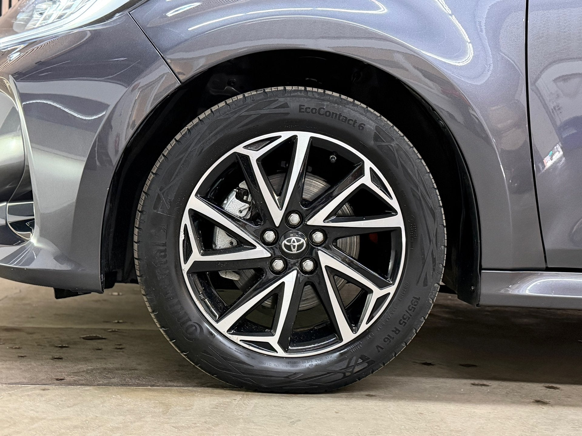 Toyota Yaris 1.5 Hybrid Dynamic 2021 LED CAMERA CLIMA CRUISE, Auto's, Gebruikt, 1490 cc, Bedrijf, 93 pk