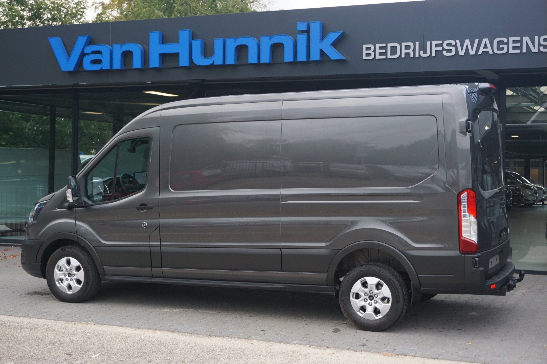 Ford Transit 350L 130PK L3H2 LDT BPM VRIJ! 10" Navi, 360 C, Voorwielaandrijving, Gebruikt, 4 cilinders, 2800 kg