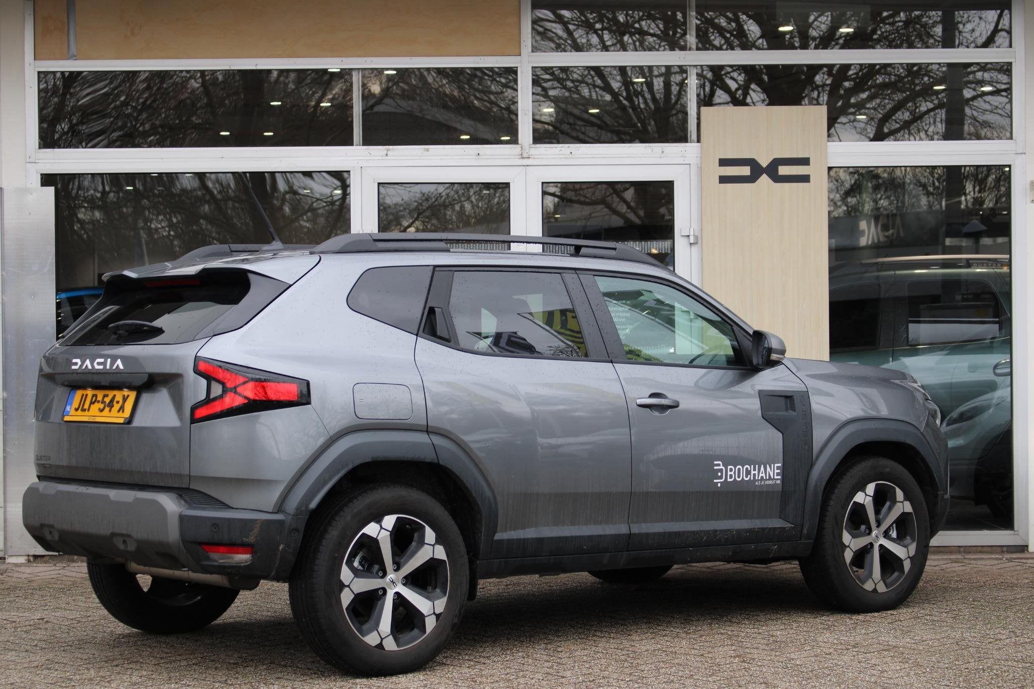 Dacia Duster 1.6 Hybrid 140 Journey | DEMO |, Auto's, Dacia, Stof, 4 cilinders, Origineel Nederlands, Bedrijf